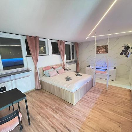 Yourapart Jacuzzi Przy Zamku Krolewskim Varšava Exteriér fotografie